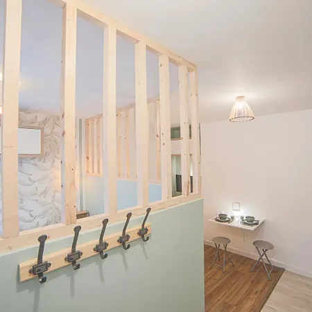 Casa Pluma Near Train Station Cosy Apartment *