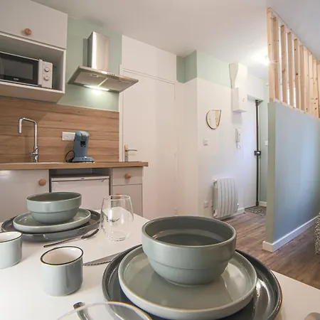 Casa Pluma Near Train Station Cosy Apartment *